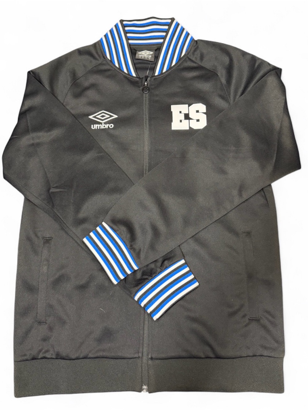 🇸🇻 Umbro El Salvador Track Jacket – Black/Blue – Size M